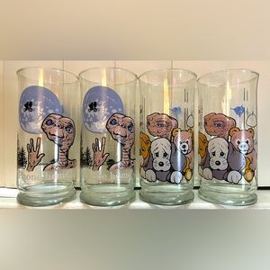 4 Vintage 1982 E.T. Pizza Hut Limited Edition
Collectors Series Glasses